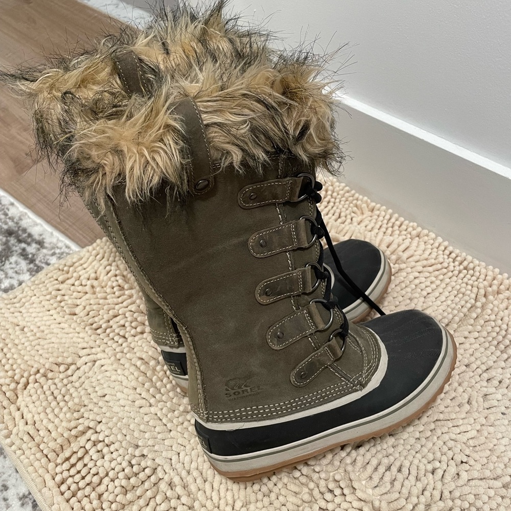 Sorel Joan of Arc snow boots size 7